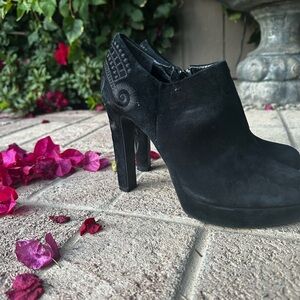 Gianni Binni Embroidered Black Heels